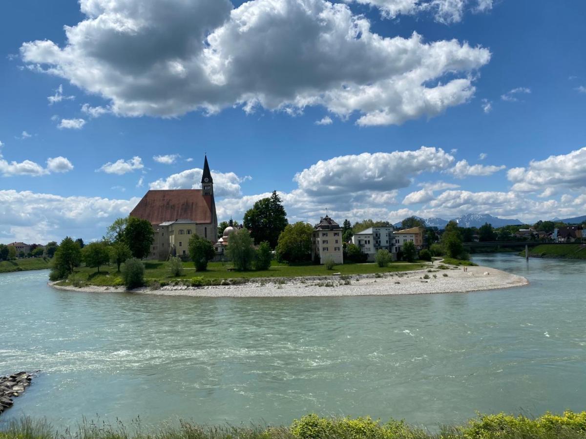Ferienwohnung An Der Romantischen Salzachschleife Naehe Salzburg Лауфен Екстериор снимка