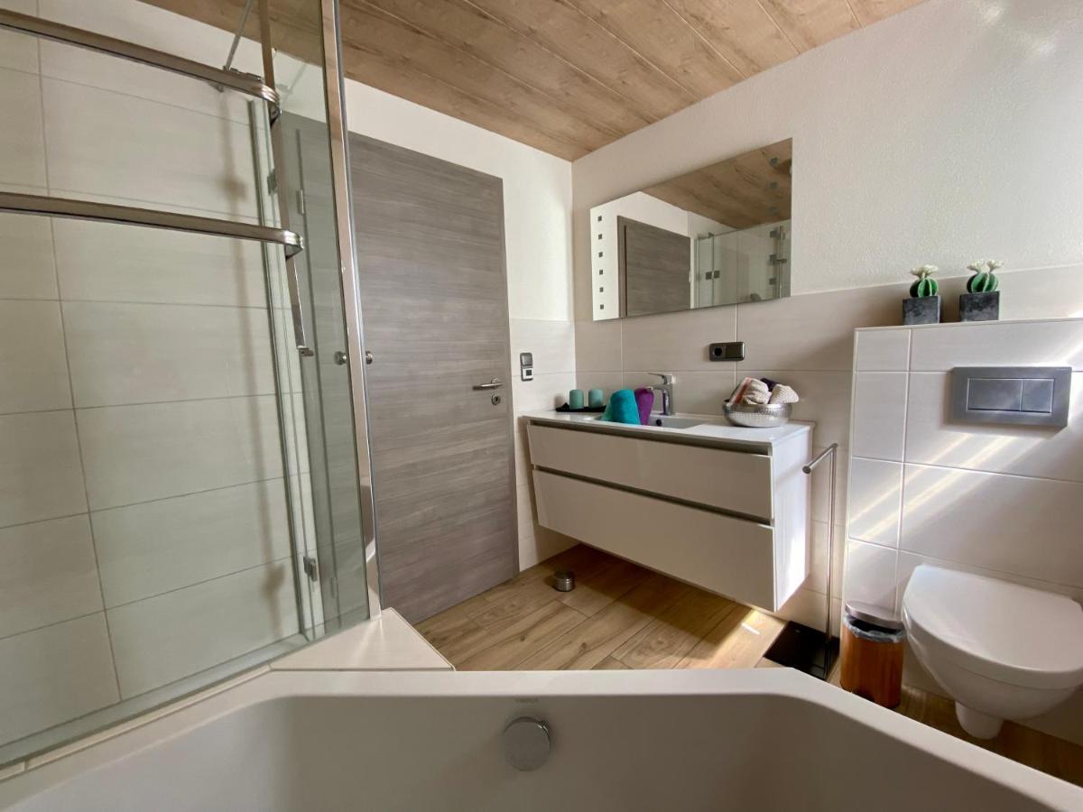 Ferienwohnung An Der Romantischen Salzachschleife Naehe Salzburg Лауфен Екстериор снимка